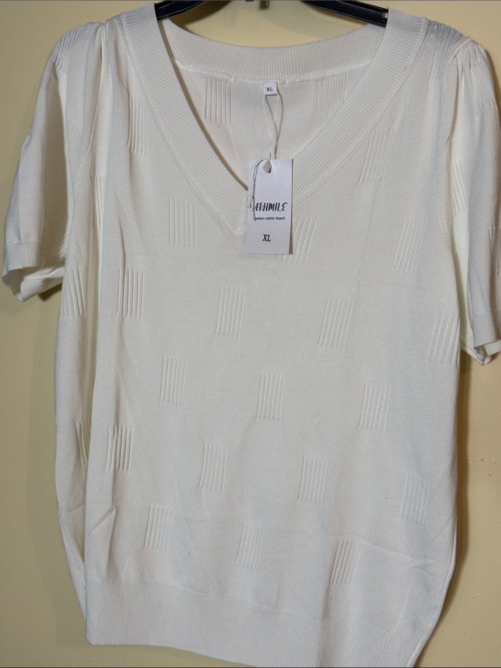 Women's V-Neck Short Sleeve Sweater in White by